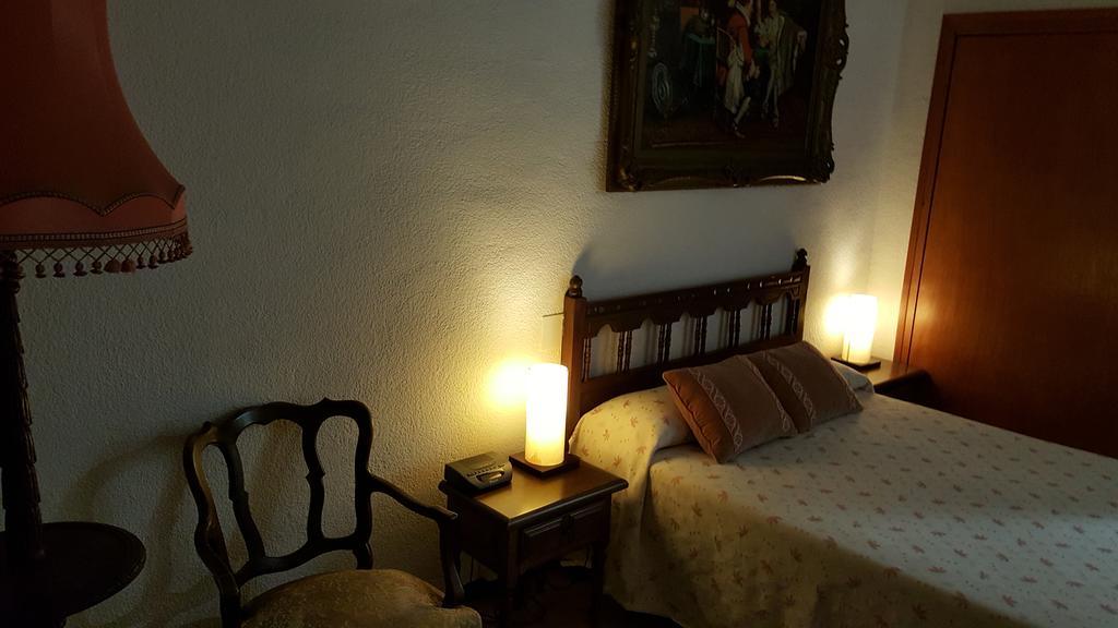Hostal Residencia Catalina Palamós Exteriör bild